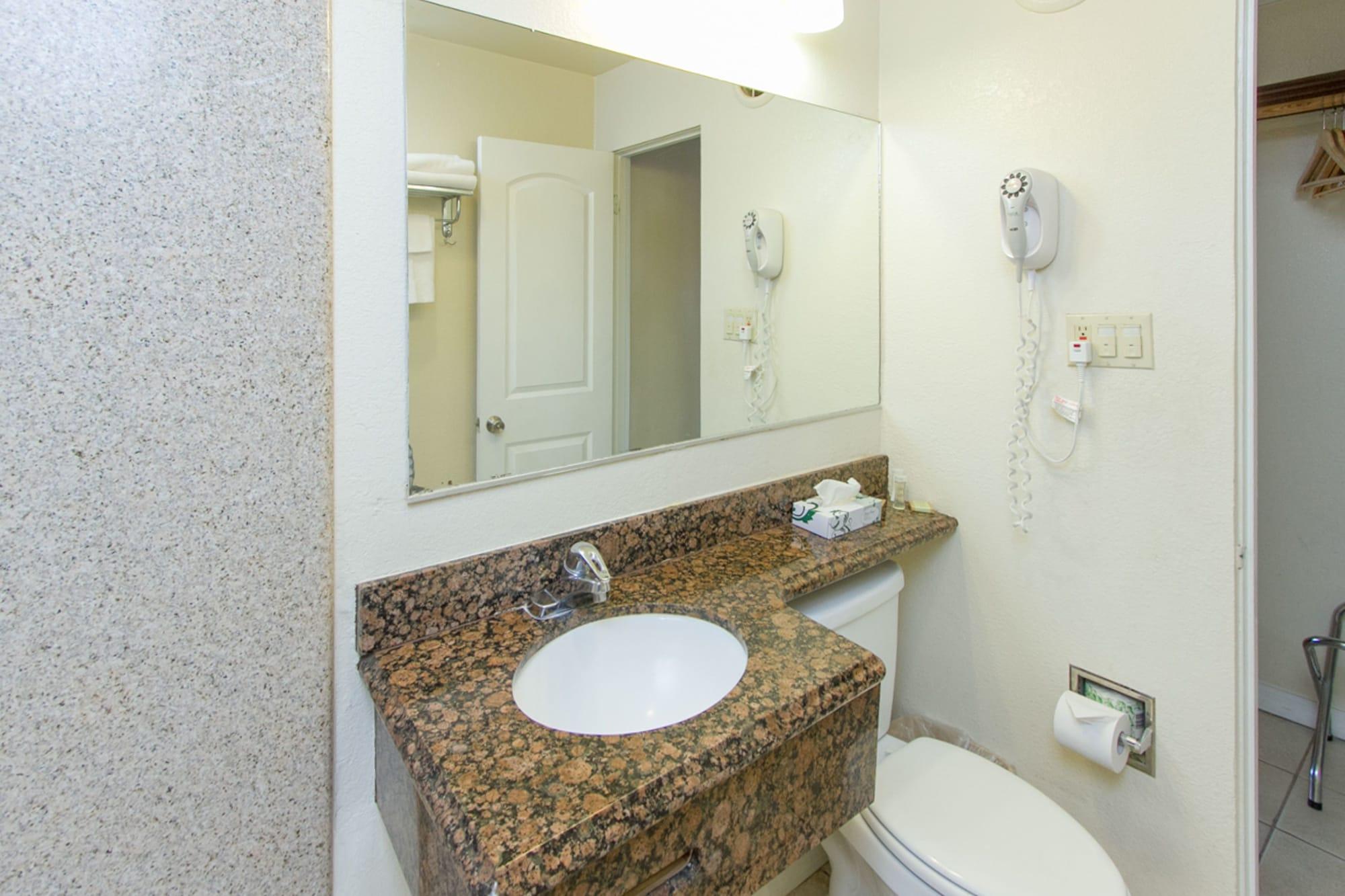 Surestay By Best Western Fresno Central Buitenkant foto