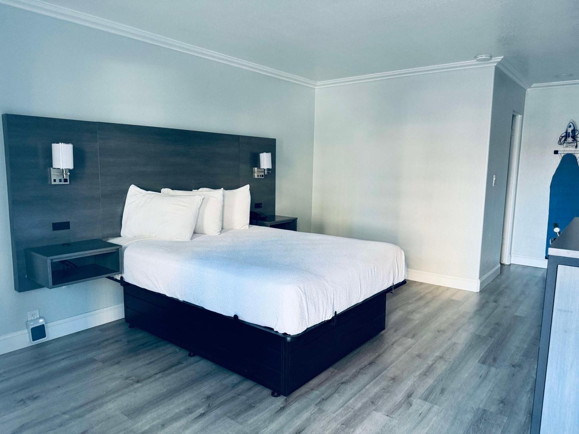 Surestay By Best Western Fresno Central Buitenkant foto