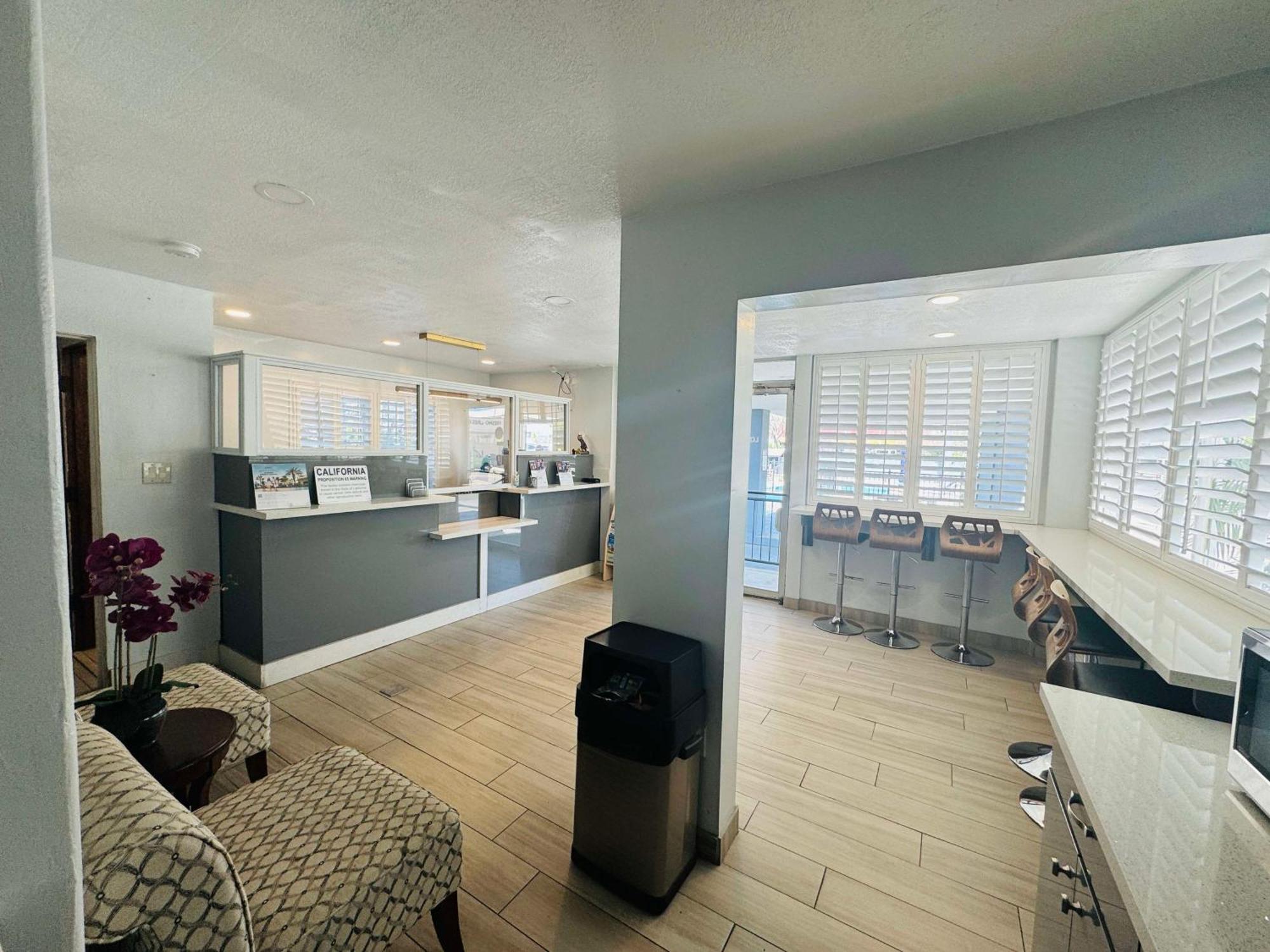 Surestay By Best Western Fresno Central Buitenkant foto